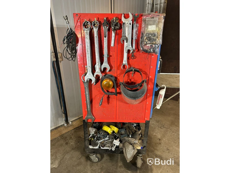 Verktygsskåp IDG Tools 70x45x160 cm. Obs! Bord på sidan är ej original