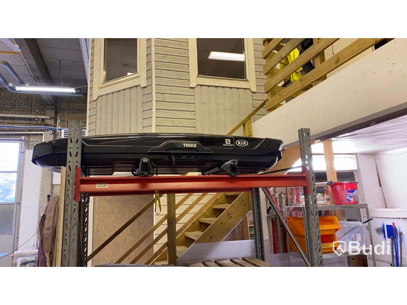 Takbox med räcken, Thule