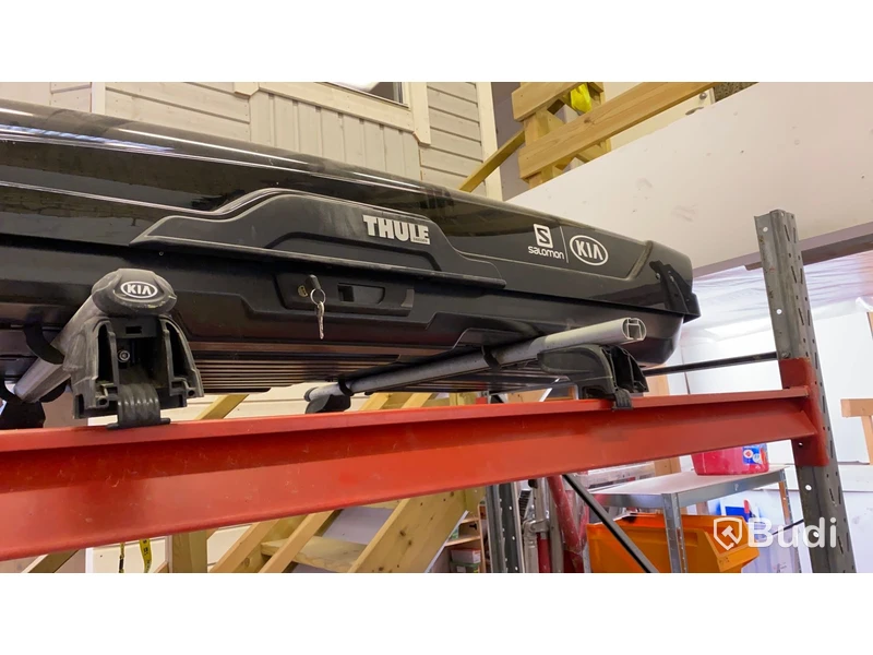 Takbox med räcken, Thule