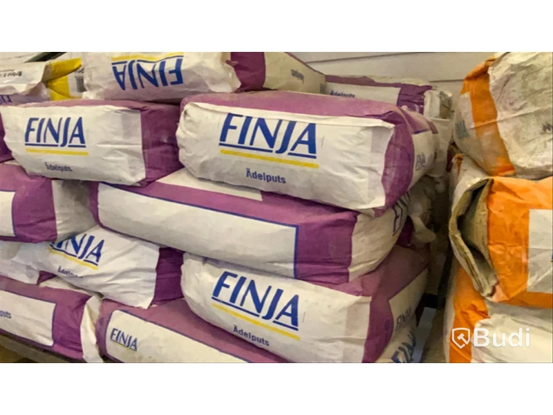 Stort parti med bruk, färg inkl. pallställ.