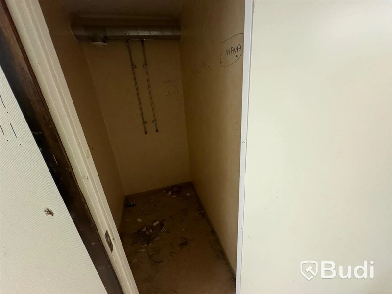Dusch  WC  bod ca 30 kvadrat
