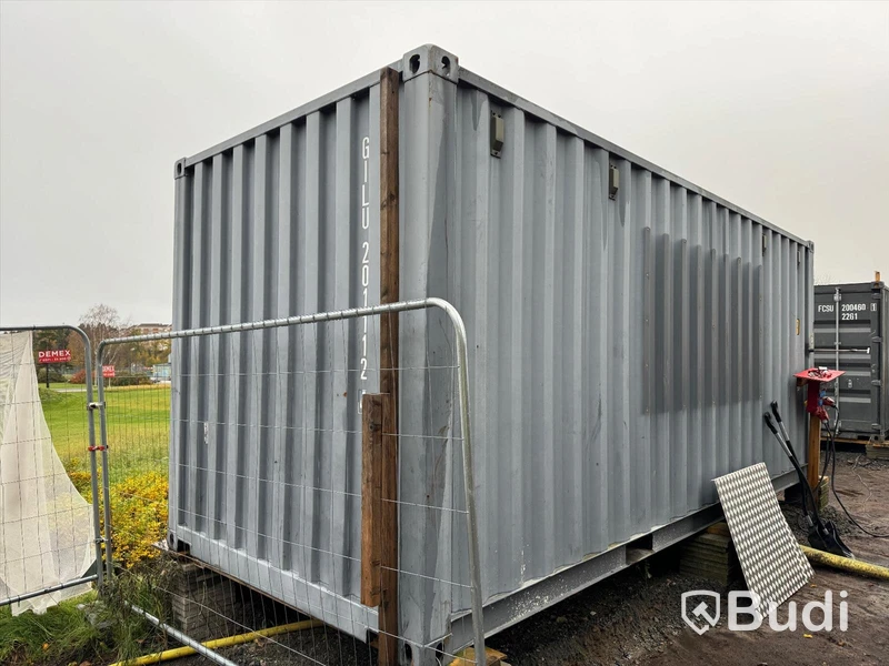Container 20 fot isolerad med inredning