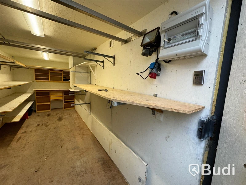 Container 20 fot isolerad med inredning
