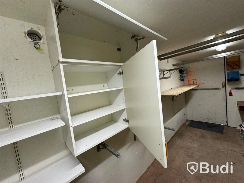 Container 20 fot isolerad med inredning