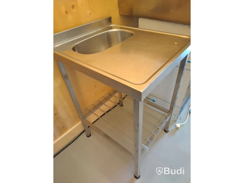 Mindre rostfri bänk