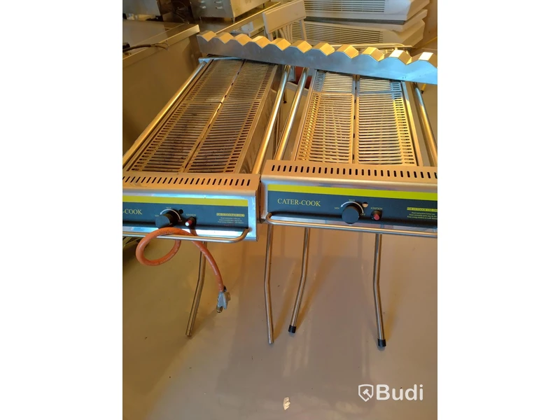 2 st gasolgrillar, Cater cook + rostfritt korvrack