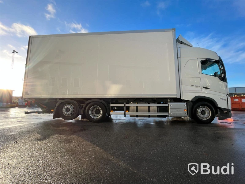 Lastbil Volvo FH 500 Yrkesutbildning Fjärrbil | 2022 | Automat | Öppningsbar sida | Nypris ca 2 800 000