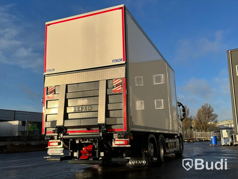 Lastbil Volvo FH 500 Yrkesutbildning Fjärrbil | 2022 | Automat | Öppningsbar sida | Nypris ca 2 800 000