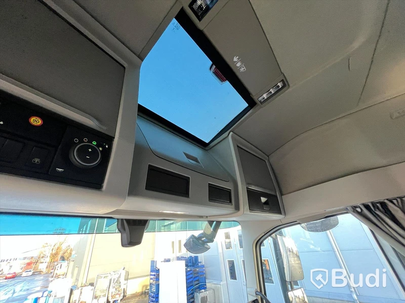 Lastbil Volvo FH 500 Yrkesutbildning Fjärrbil | 2022 | Automat | Öppningsbar sida | Nypris ca 2 800 000