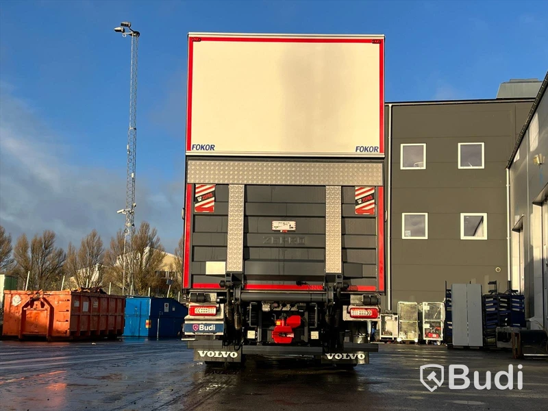 Lastbil Volvo FH 500 Yrkesutbildning Fjärrbil | 2022 | Automat | Öppningsbar sida | Nypris ca 2 800 000