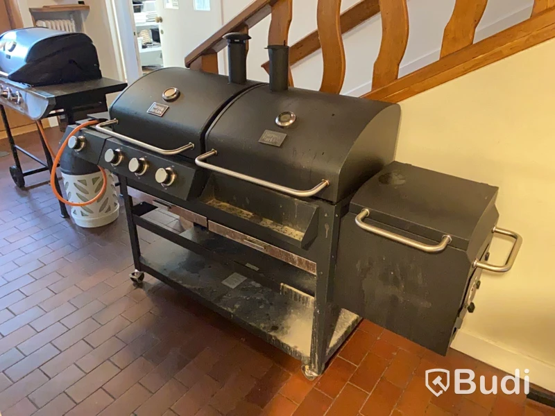 Kol-/gasolgrill med röklåda Burns & Barkles