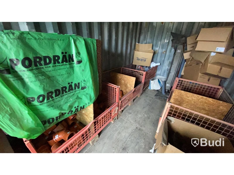 Container 20 fot med innehåll