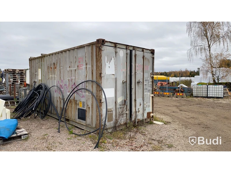 Container 20 fot med innehåll
