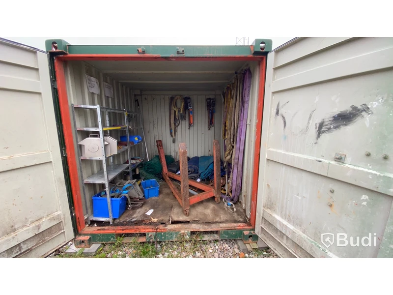 Container 10 fot med innehåll