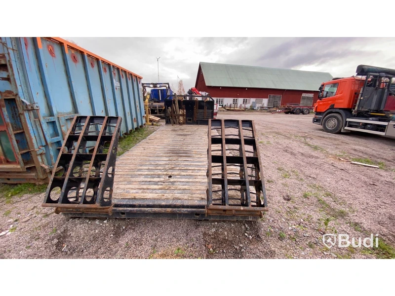 Maskinflak RQF BM650STD9005 med ramper 24 ton
