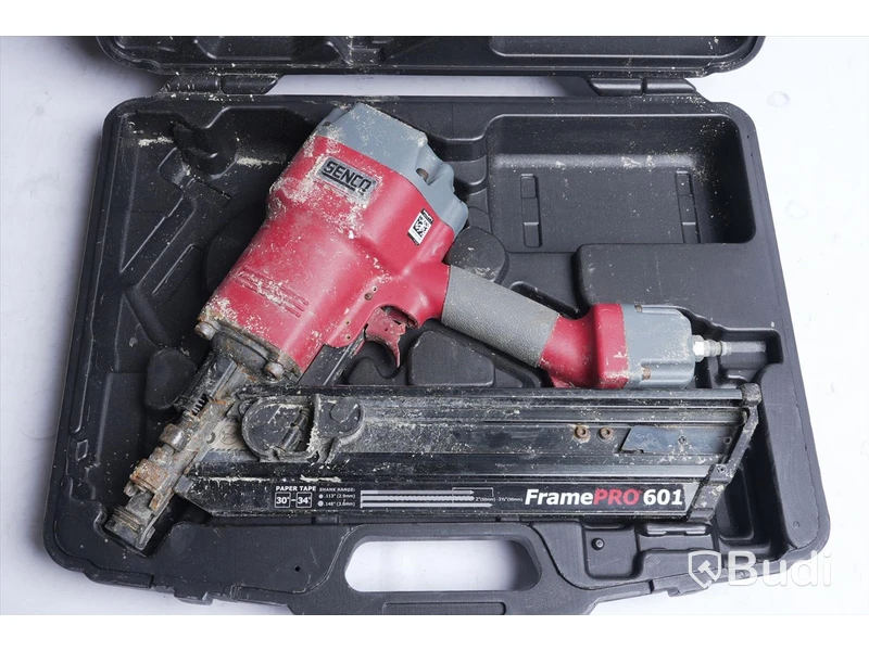 Diverse verktyg, spikpistol, cirkelsåg bla – Meec Tools, Hitachi, Panasonic,