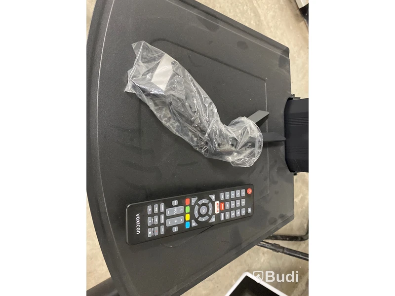 Bildskärm 43-tum med stativ.