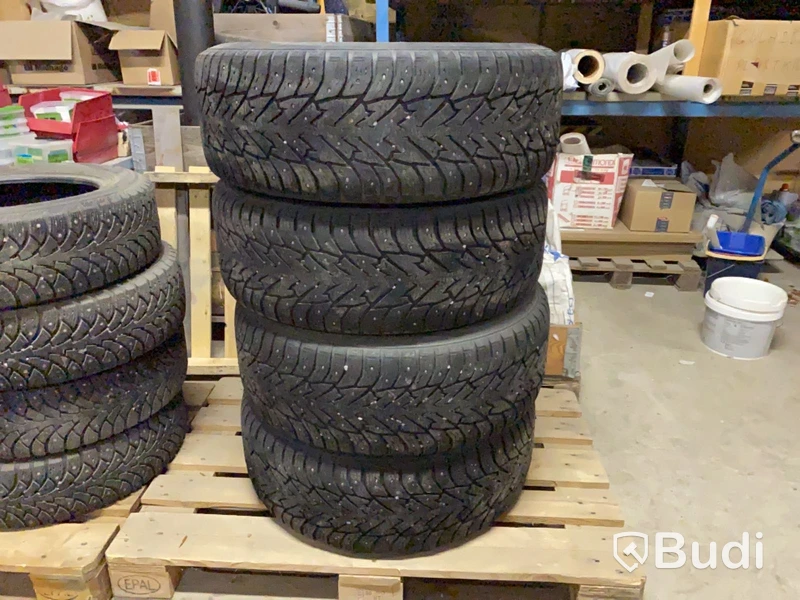 Dubbade vinterhjul till Toyota 265/65R17 MS