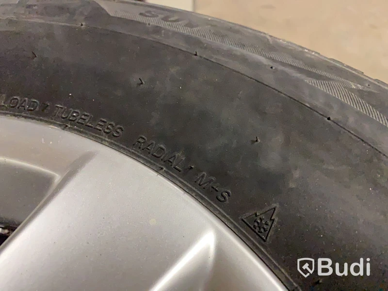 Dubbade vinterhjul till Toyota 265/65R17 MS