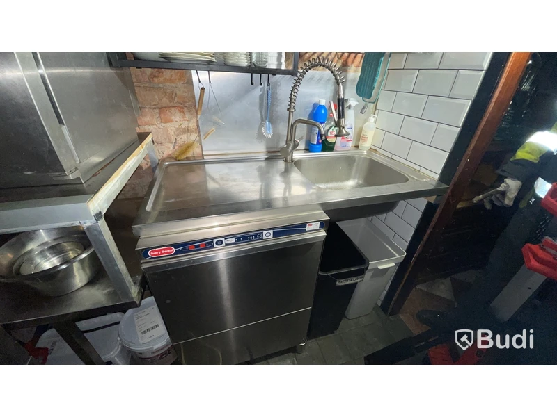 Diskbänk i rostfritt med ho och blandare