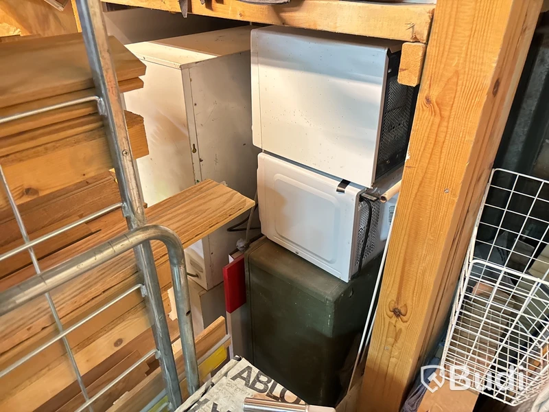 Förbrukningsmaterial, reservdelar för bygg. Stort parti.