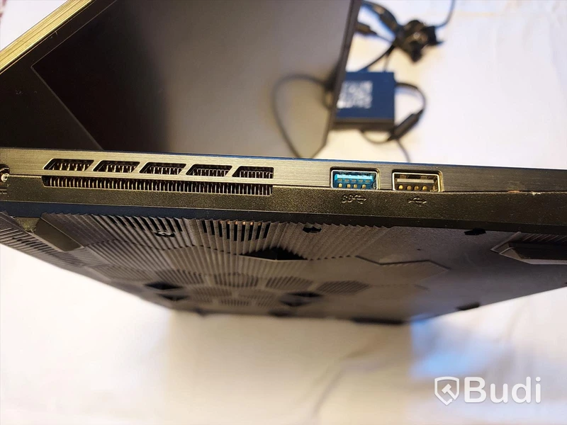 MSI Katana GF-11UG Gaming laptop