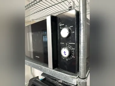 5 st microvågsugnar och hylla obs! Reparationsobjekt