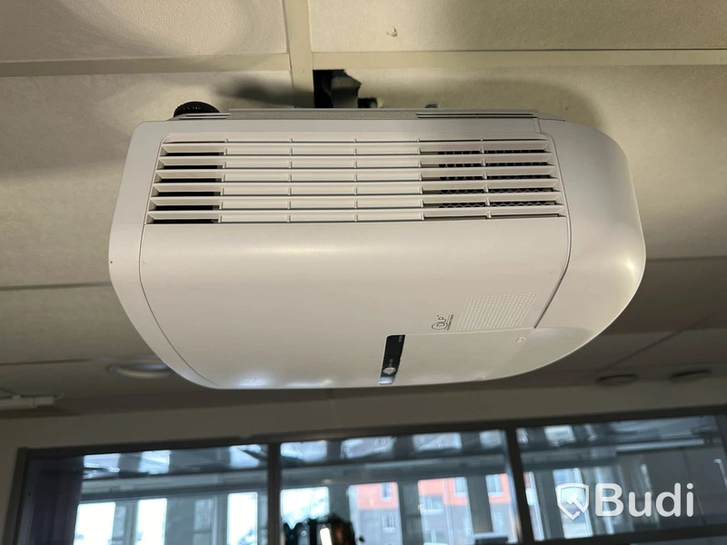 Projektor Mitsubishi och projektorduk ca 200 cm