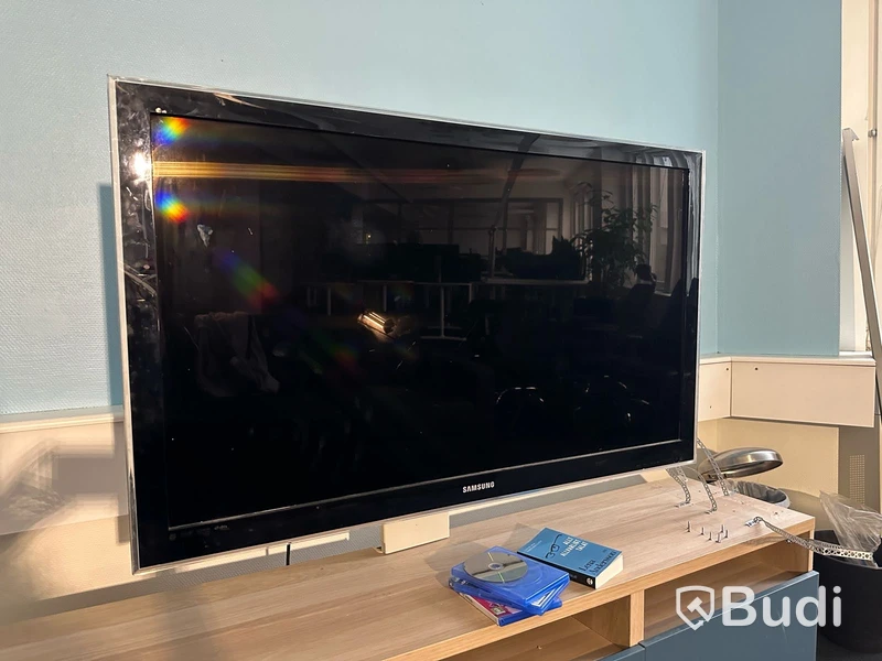 TV samsung 46 tum och bänk 180x40x50 cm