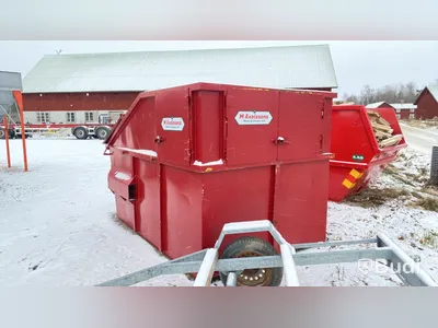 Liftdumpercontainer med innehåll (brännbart avfall)