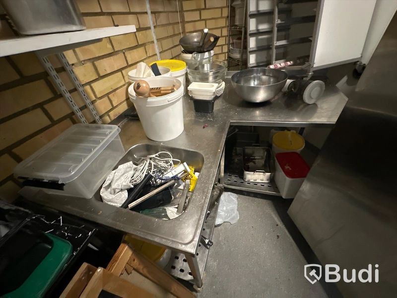 Rostfri hörnbänk med ho