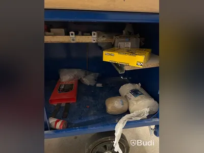 Verktygs kista inklusive innehåll