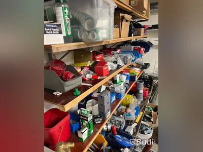 Stort parti fästmaterial
