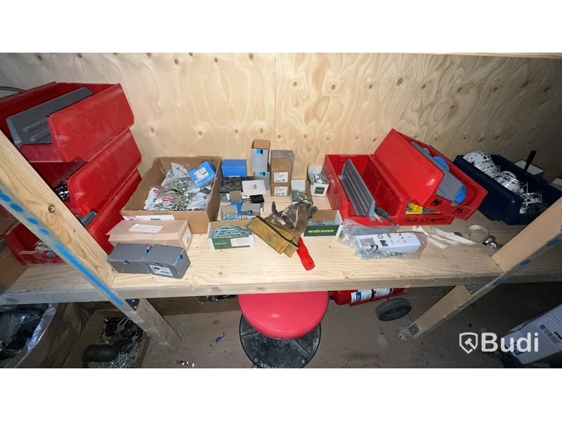 20 fots container med innehåll