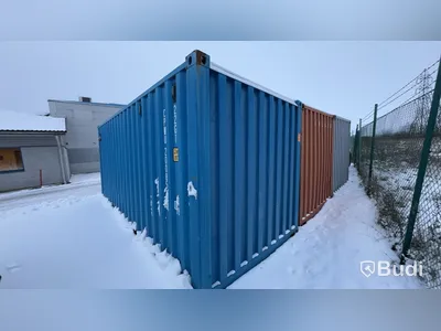 20 fots container med innehåll