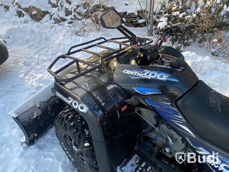 ATV Dinli Centhor 700 | 2443 km | 202h | 2012