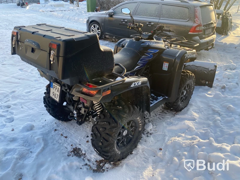 ATV Dinli Centhor 700 | 2443 km | 202h | 2012