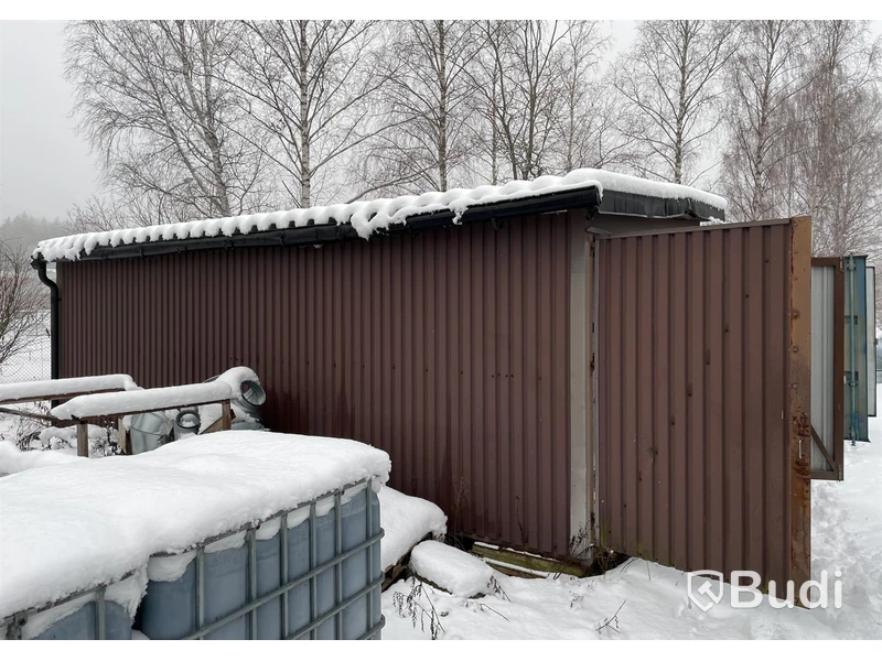 20 fots förrådsbyggnad med innehåll
