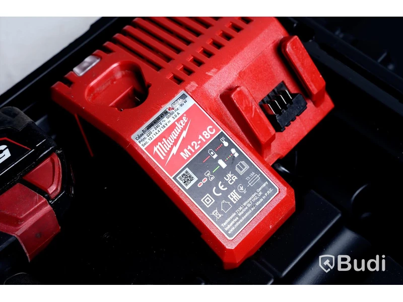 Skruvdragare PowerPack Milwaukee M18 CBLPP2B