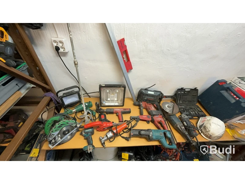 Bultpistol, cirkelsåg, nibbler m.m.