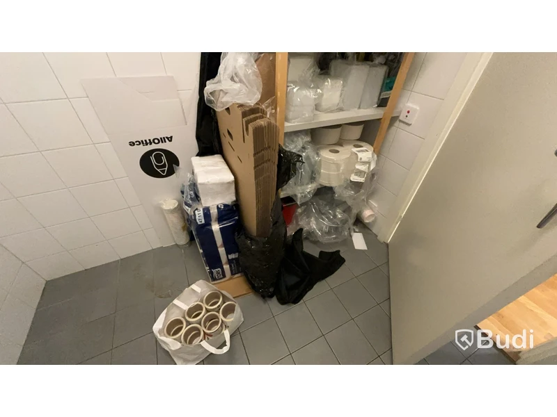 Caféinredning och varor. Stort parti!