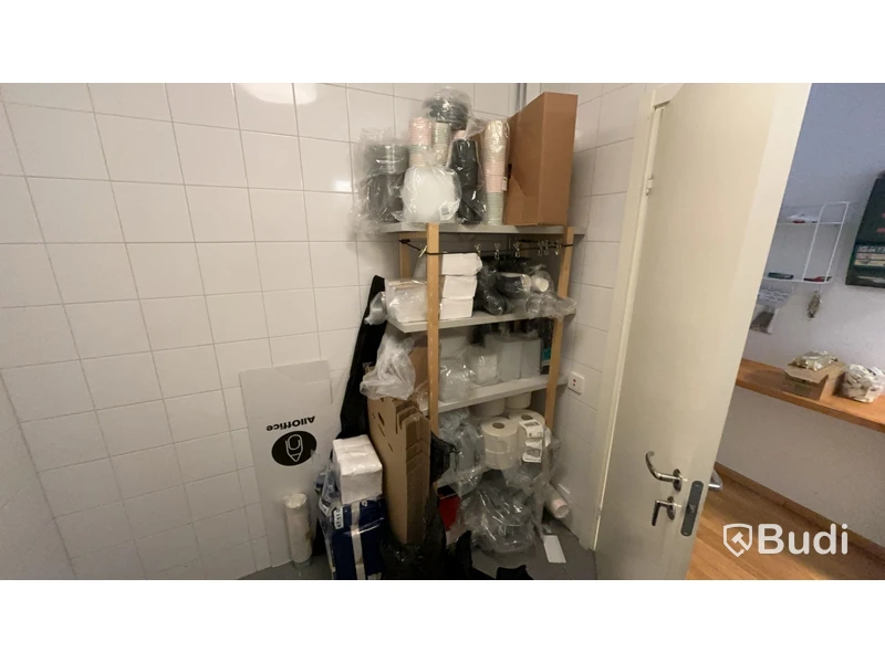 Caféinredning och varor. Stort parti!