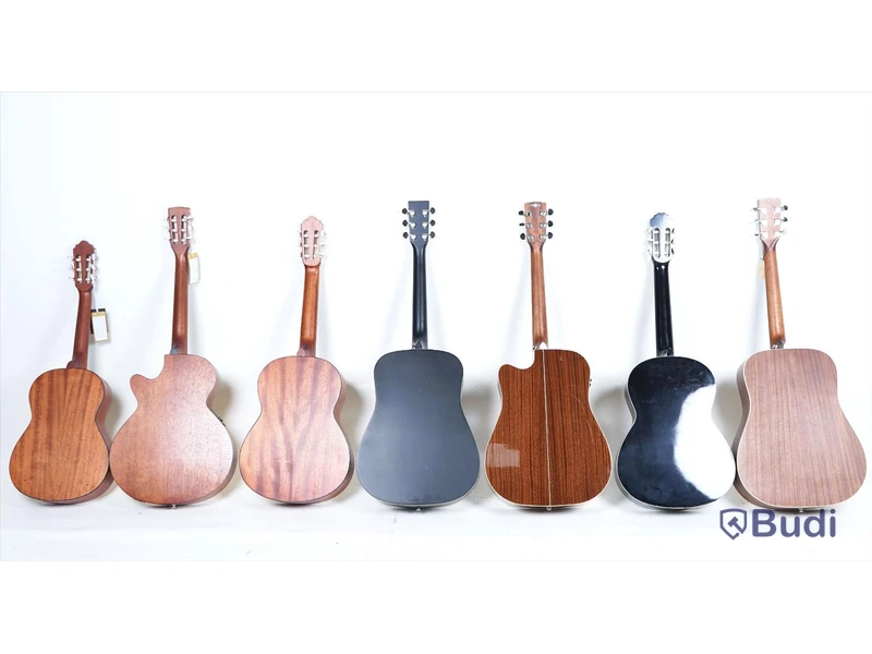 Akustisk gitarr 7 st - Cort. OBS! Defekta, reklamerade, okänd funktion.
