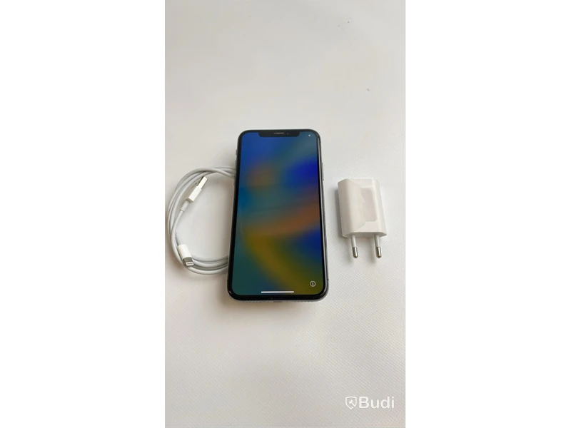 Mobil Apple iPhone X 64GB. inkl laddare. OBS! Trasig baksida