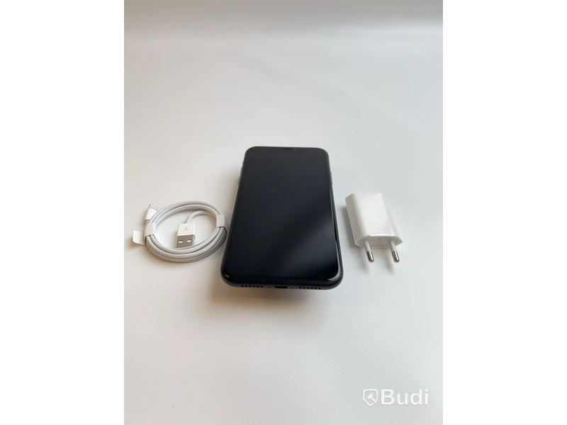 Mobil Apple iPhone Xr 64GB. inkl laddare. OBS! Skrapad skärm