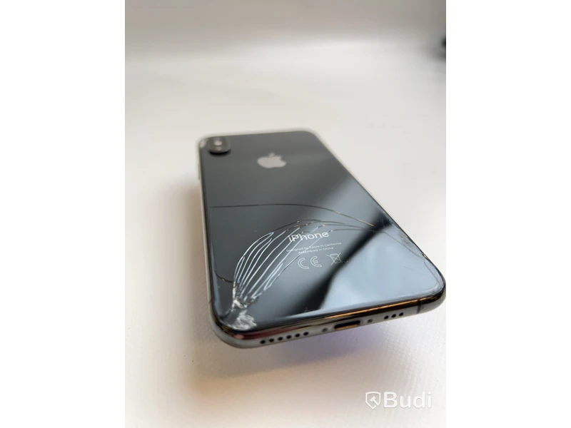 Mobil Apple iPhone Xs 64GB. inkl laddare. OBS! Sprucken fram/baksida