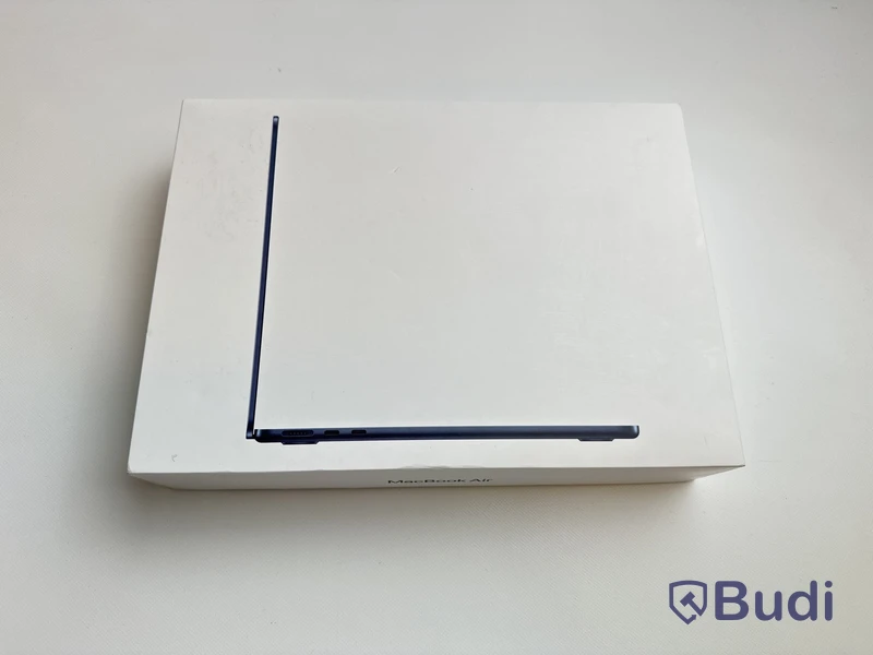 Dator Apple MacBook Air 2022 M2 med originalförpackning