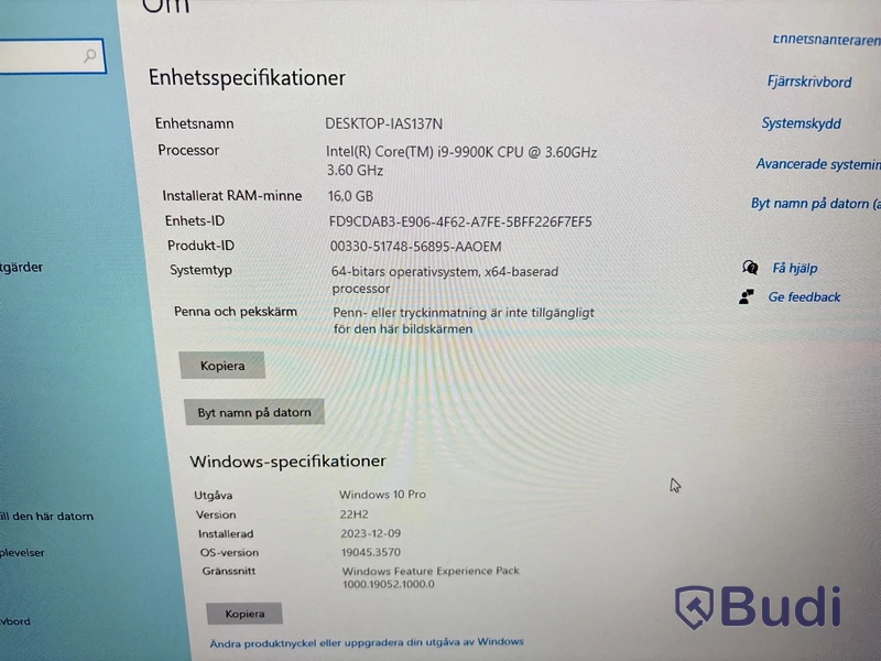 Kraftfull dator med dubbla skärmar