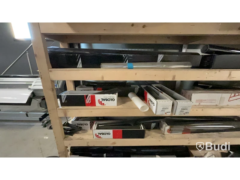 Folieringsföretag med skrivare/cutter och material. Stort Parti!