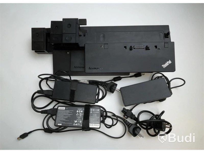 3 st. Lenovo ThinkPad Pro Dock 40A1 inkl. Strömadapter.